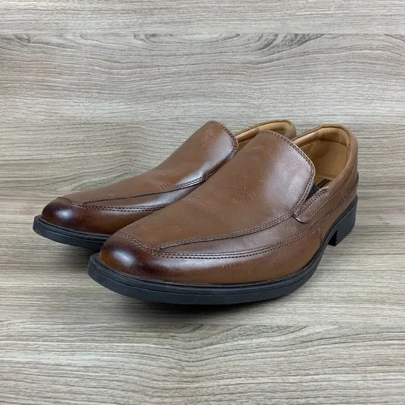 Clarks Men's Tilden Free Loafer In Dark Tan Leather - 5